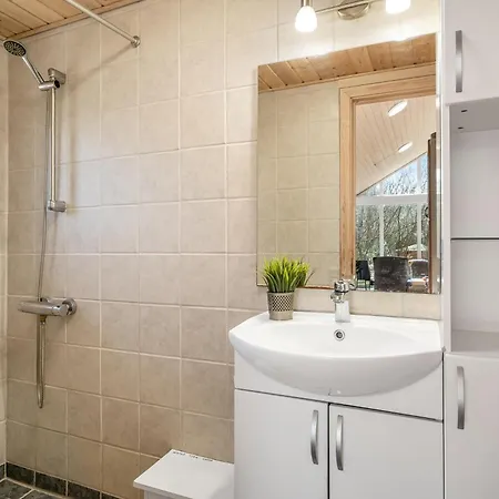 Lovely With Wilderness Bath, Near The Water Hébergement de vacances